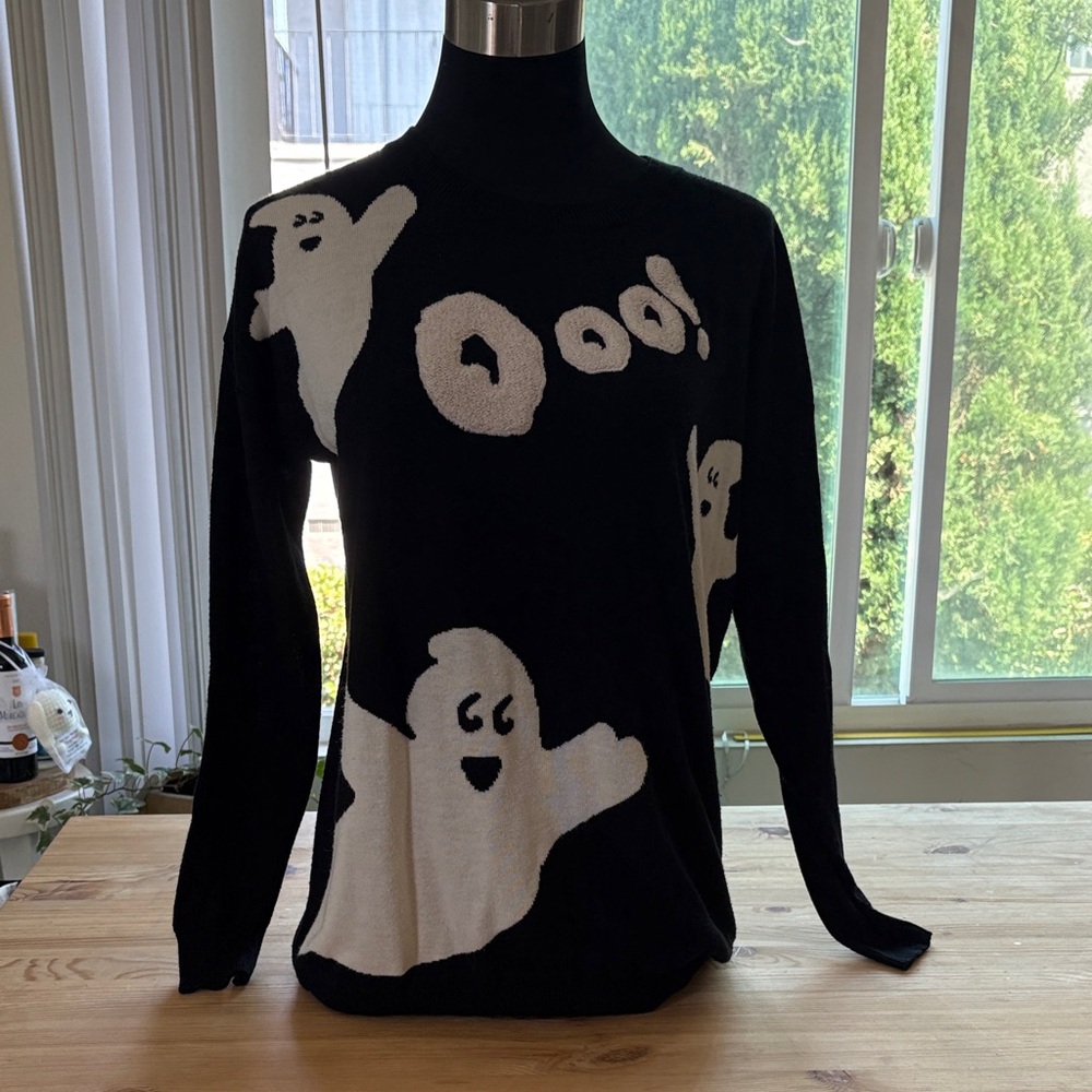 Black Ghost Pattern/Halloween Sweater